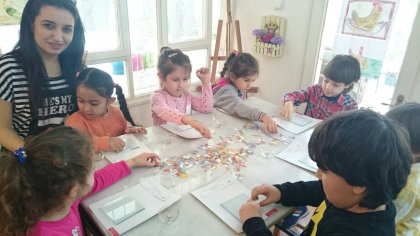 OKULUMUZ ÖĞRENCİLERİ CAM SANATI ETKİNLİĞİNDE