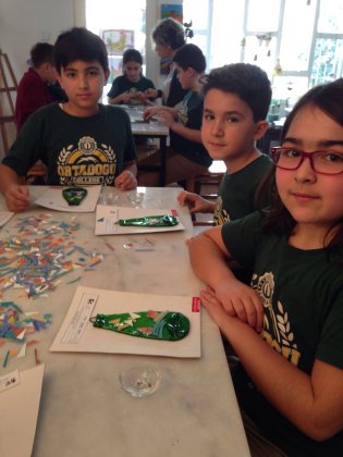 OKULUMUZ ÖĞRENCİLERİ CAM SANATI ETKİNLİĞİNDE